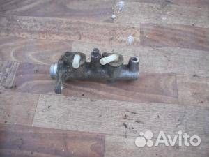 Цилиндр тормозной главный Mitsubishi Galant (E3)