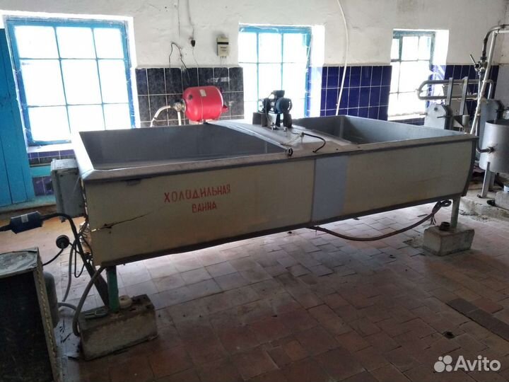 Танк охладитель молока 2000л.бу