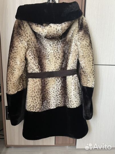 Шуба мутоновая с капюшоном