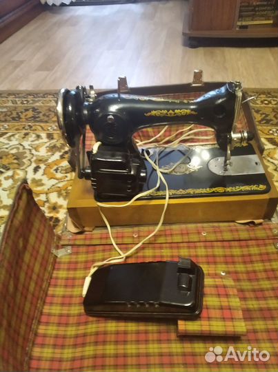 Швейная машина СССР Подольск 2М-4