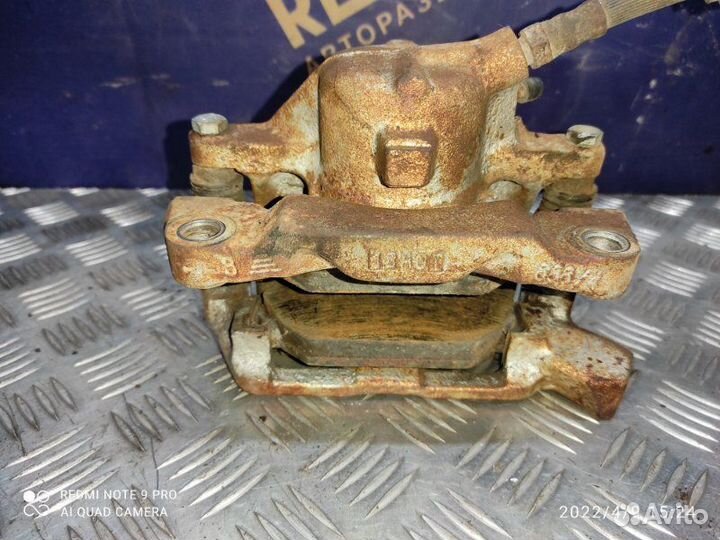 Суппорт тормозной передний правый Renault Scenic 1