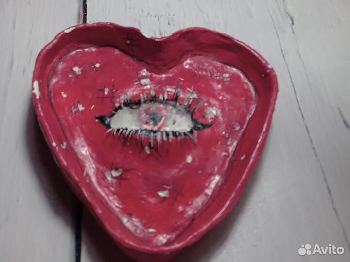 Глиняная пепельница