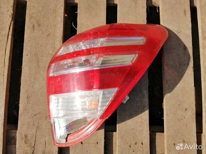 Фонарь задний правый Toyota Rav 4 Тойота Рав4 са30