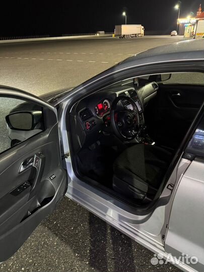 Volkswagen Polo 1.6 AT, 2011, 216 000 км