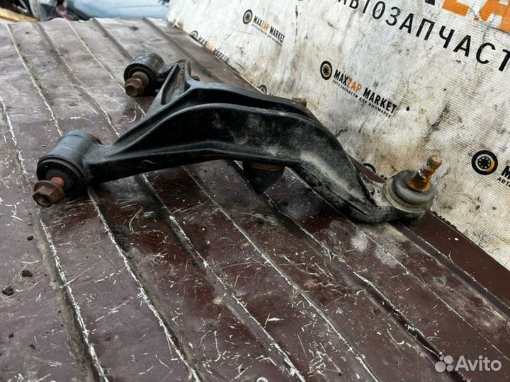 Рычаг Suzuki Grand Vitara 2.4 2008 j24b задн. прав