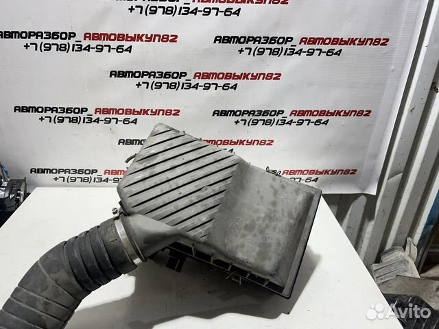 Корпус воздушного фильтра Volkswagen Passat B3