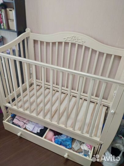 Детская кроватка с пеленальным комодом