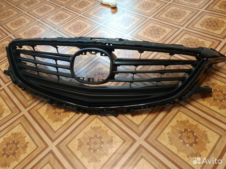 Передняя решетка бампера на mazda6