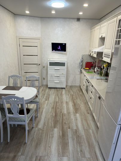 2-к. квартира, 52 м², 5/15 эт.