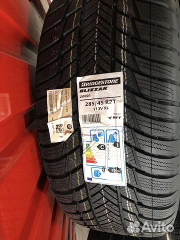 Bridgestone Blizzak LM-001 285/45 R21