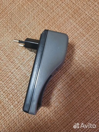 Зарядное устройство