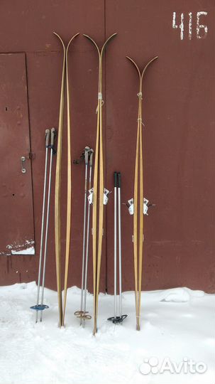 Ботинок и палок нет. Остались три пары лыжи