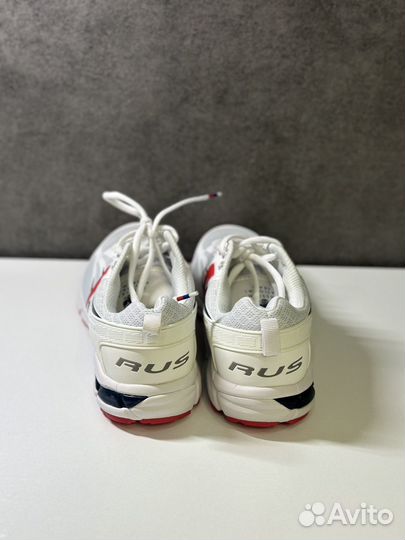 Кроссовки Forward