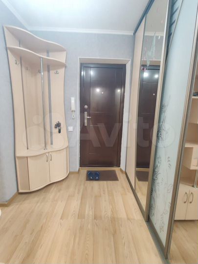 2-к. квартира, 52 м², 9/9 эт.