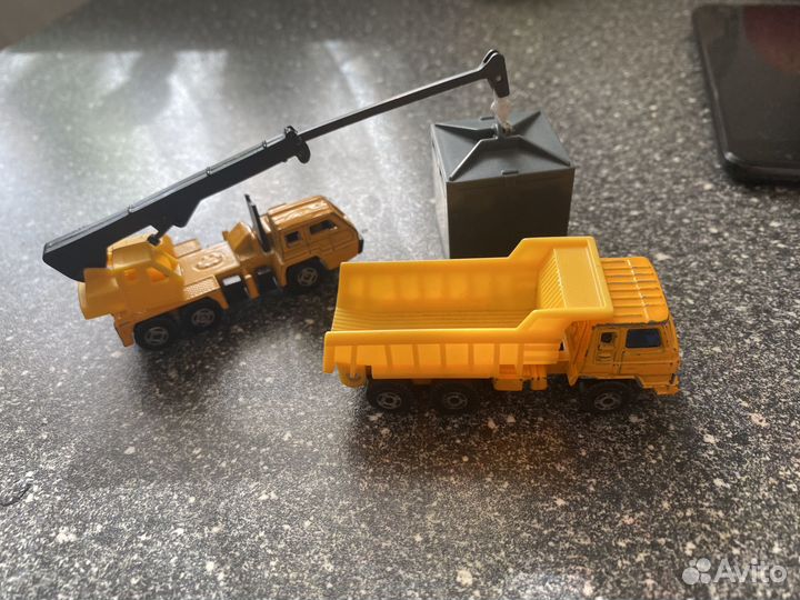 Машинки металлические игрушки