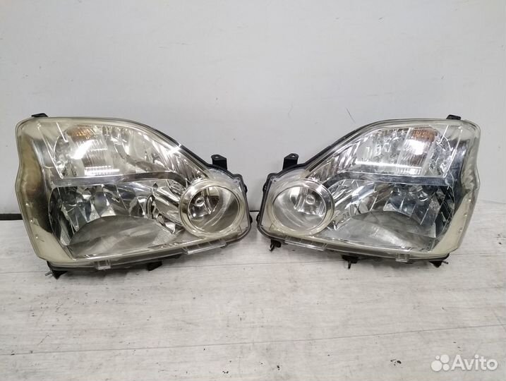 Фара Nissan x-trail T31