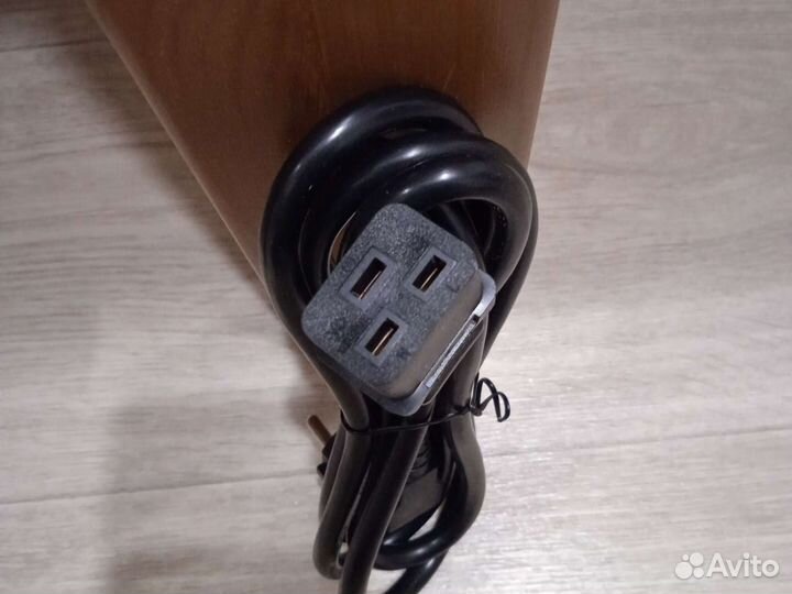 Кабель питания для компьютера