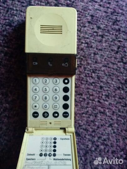 Старый телефон