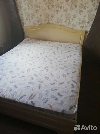 Шкаф, кровать