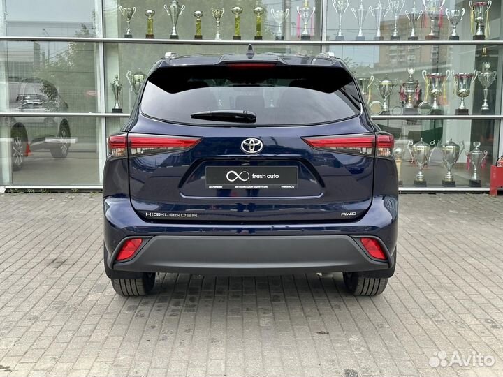 Toyota Highlander 3.5 AT, 2022, 94 км
