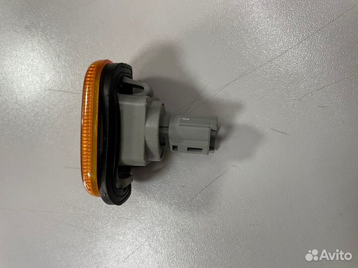 Поворотник в крыло Tiggo