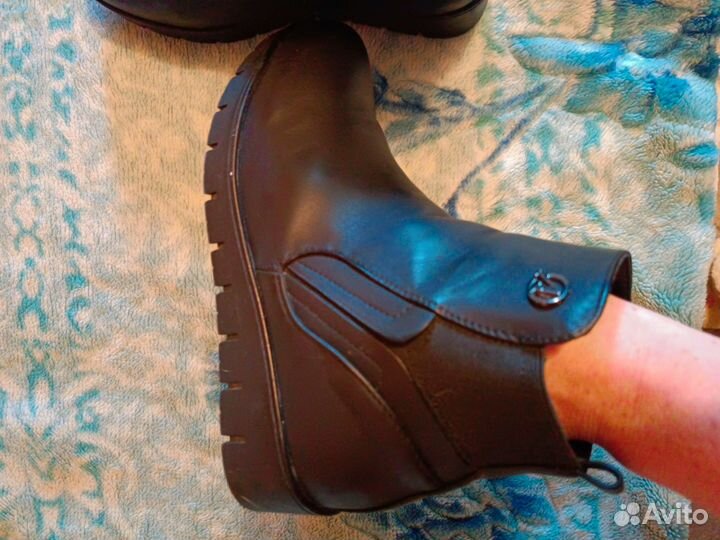 Ботинки женские на флисе 38-39 размер. Новые