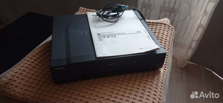 Видеомагнитофон Toshiba
