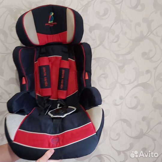 Детское автомобильное кресло