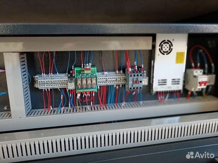 Планшетный режущий плоттер T-CUT DC 2040 PRO