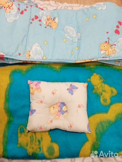 Бортик в кроватку, подушечка, одеяло в коляску