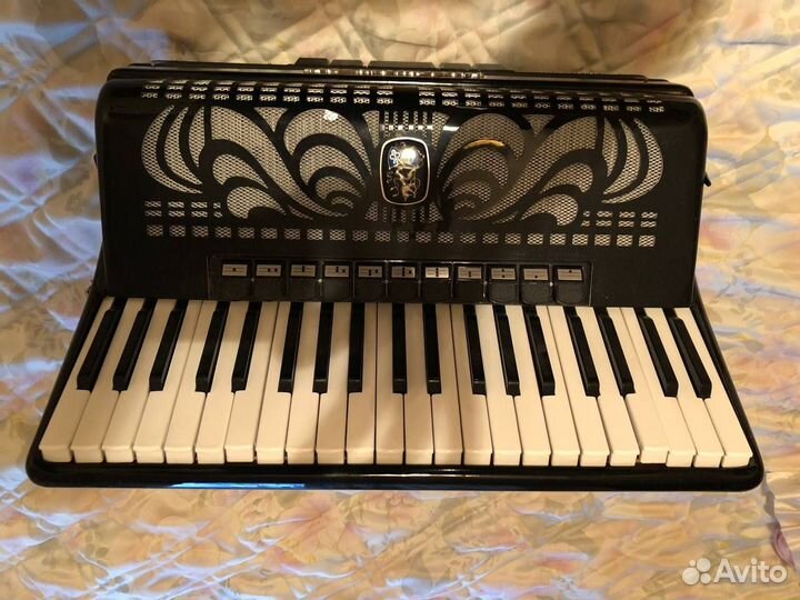 Аккордеон weltmeister caprice и hohner verdi II
