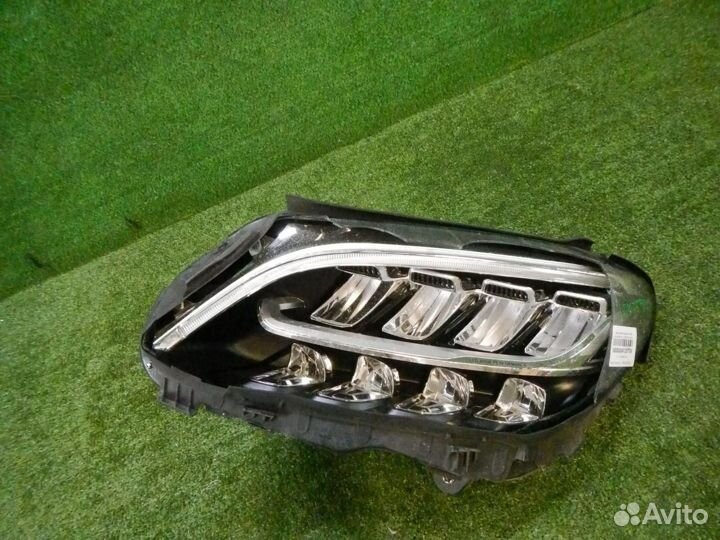 Фара левая Mercedes-Benz C-Class