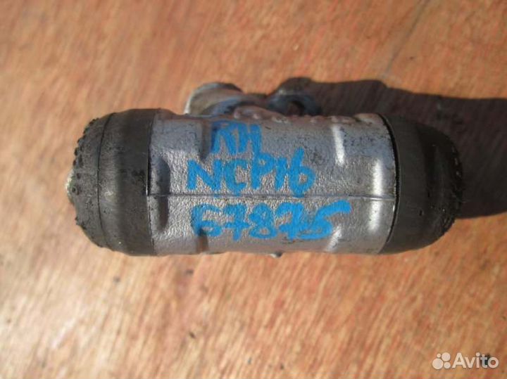 Рабочий тормозной цилиндр задний правый Toyota