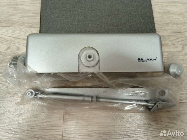 Доводчик дверей морозостойкий