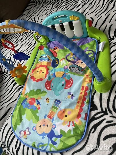 Развивающий коврик с пианино Fisher price