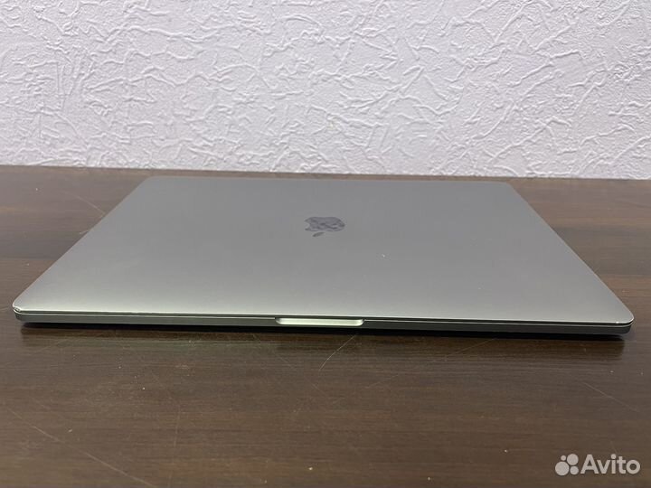 MacBook Pro 15 2016 с Touch Bar. Обмен. Кредит