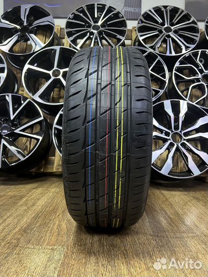 Bridgestone Potenza Adrenalin RE004 235/45 R17 97W