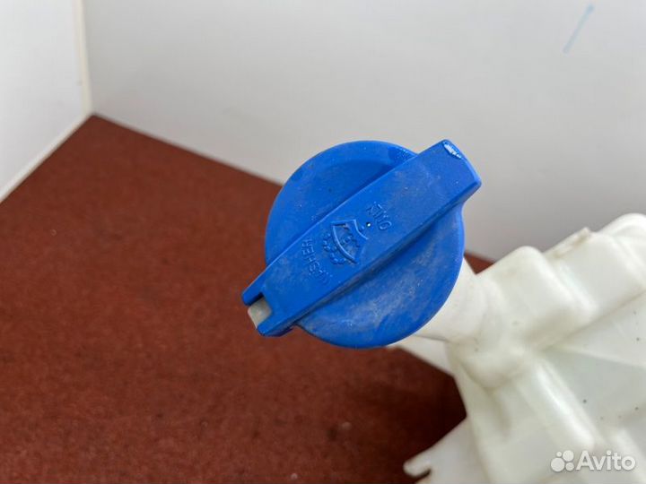 Бочок стеклоомывателя Kia Rio 4 седан 1.4 G4LC