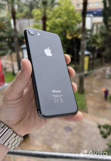 iPhone 8, 64 ГБ
