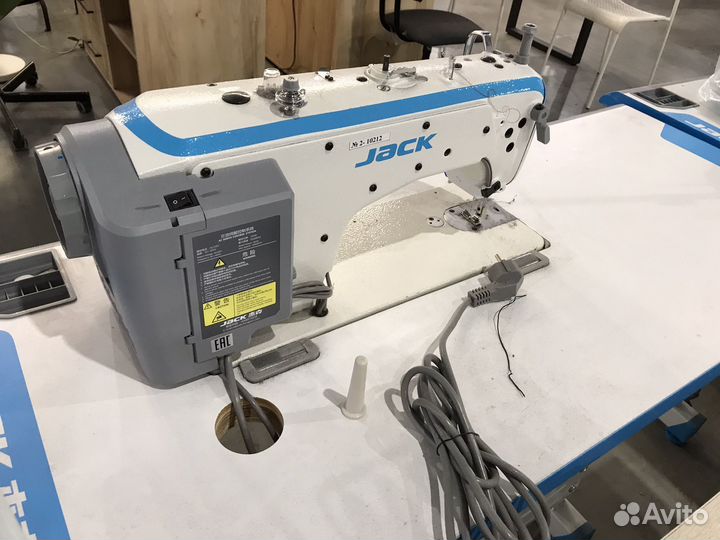 Швейная машинка jack a4