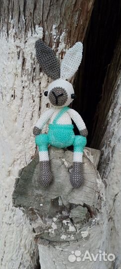 Амигуруми из бисера зайчик на заказ