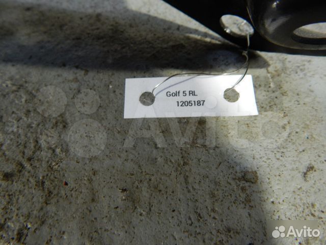 Кулак задний левый Vw Golf 5