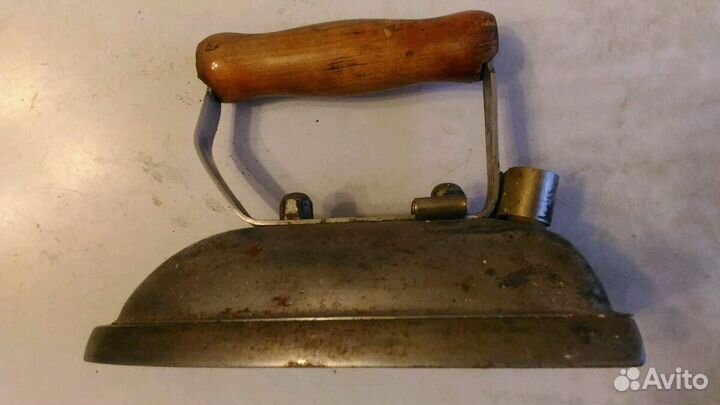 Утюг 1955 года