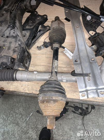 Привод левый skoda rapid 2 1,6 cwv МКПП