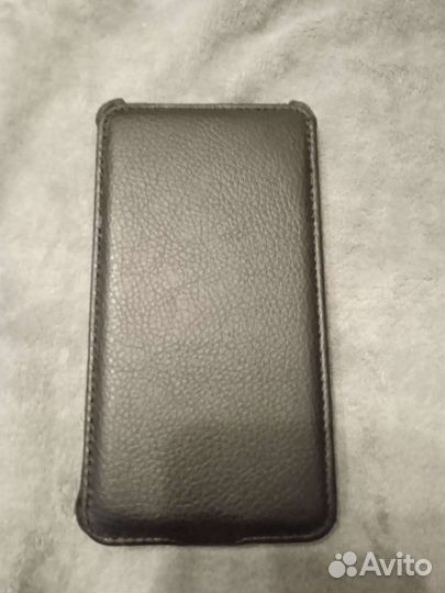Чехол на смартфон