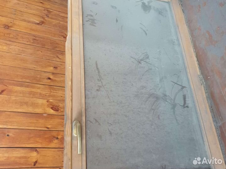 Дверь входная деревянная