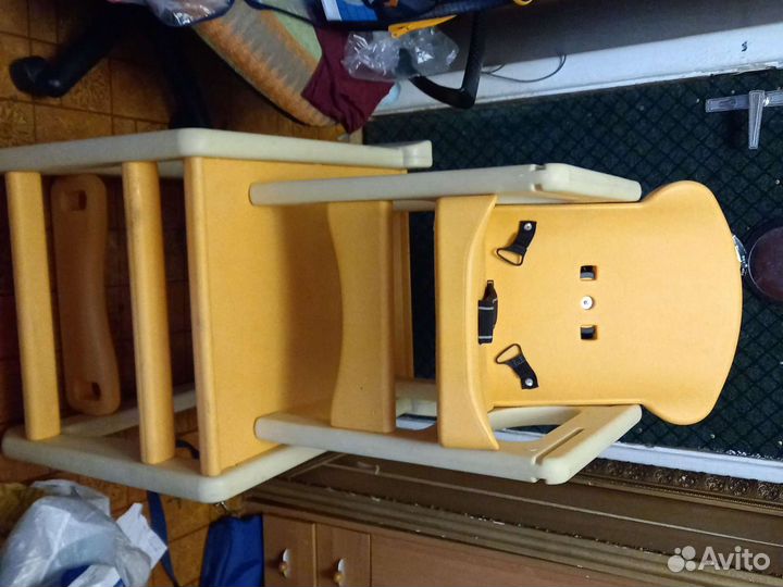 Столик со стулом для маленького ребенка