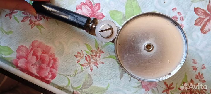 Закаточная машинка для жестяных банок