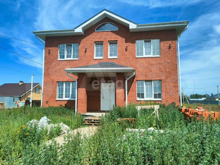 Дом 180 м² на участке 6 сот.