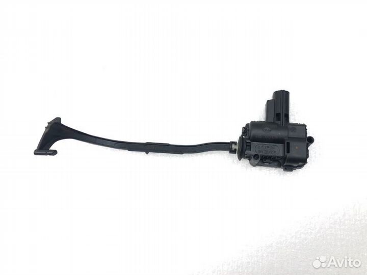 Актуатор лючка бензобака Jaguar F-Pace X761